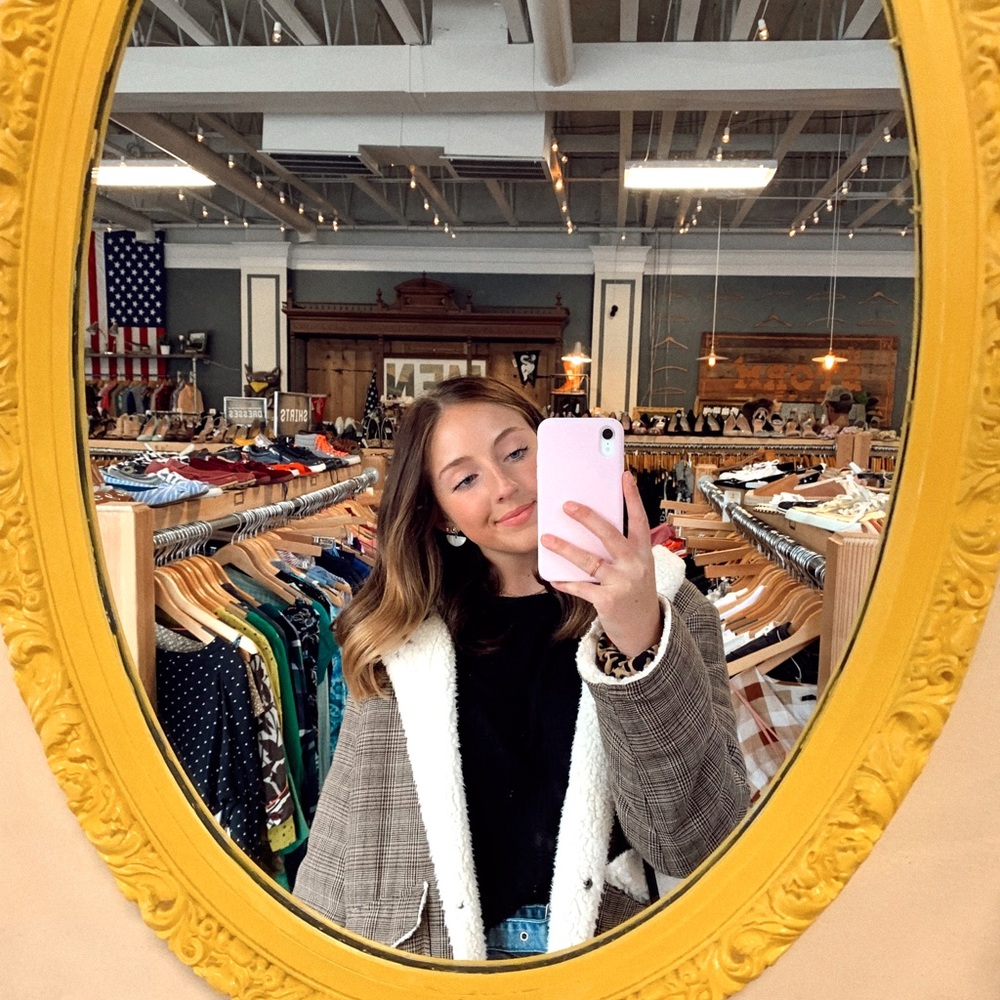 Meet your Posher, Natalie